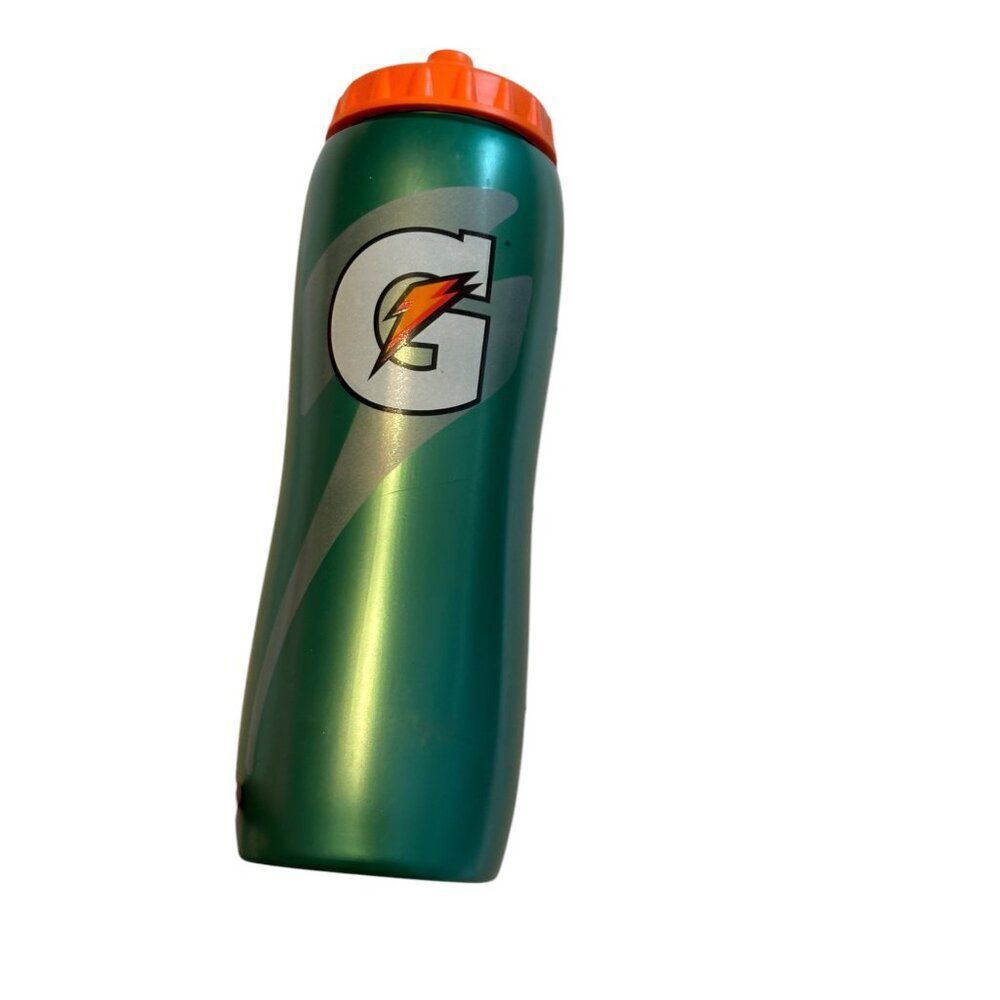 Gatorade Green Water Bottle 32 Oz Sports Hydration BPA-Free Dishwasher Safe With